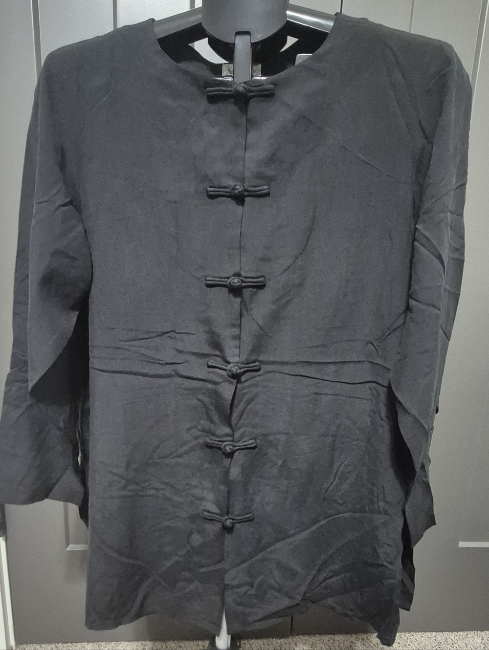 Vintage Neiman Marcus 100% Silk Top with Knot Closures – Size M - Picture 2 of 5